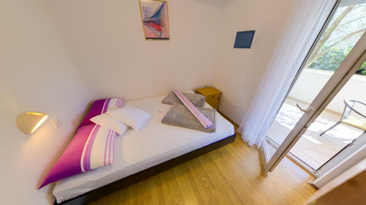Apartmani Nena ปอฟเลียนา ภายนอก รูปภาพ