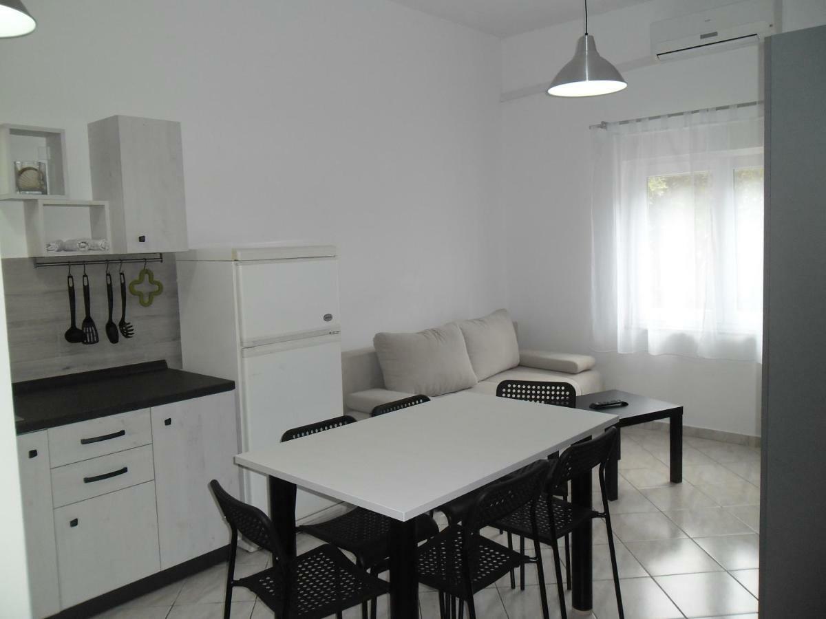 Apartmani Nena ปอฟเลียนา ภายนอก รูปภาพ